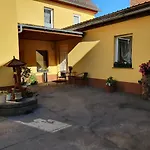 Zum Amboss Πανσιόν Lützen