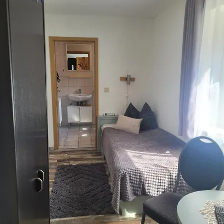 Zum Amboss Guest house Lutzen